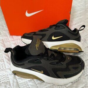 Nike Air Max 200 Grade School Girl Size 2.5 Sneakers Athletic Running Shoes